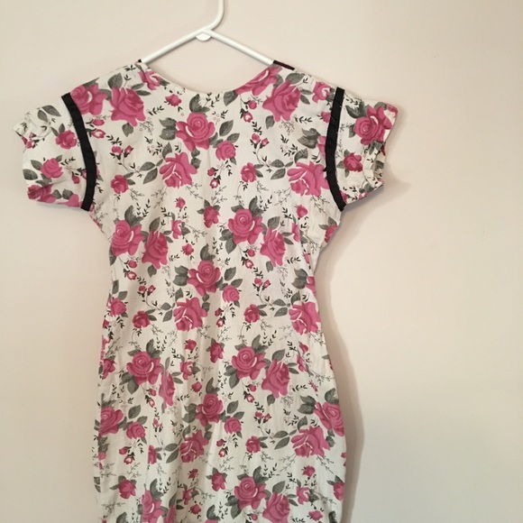 Unique summer floral top - Picture 2 of 2